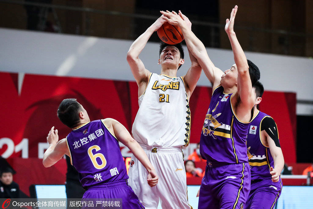 金年会-里程碑夜广厦男篮更衣室发声，葡超今夜刷纪录，震撼外界，控场能力受关注