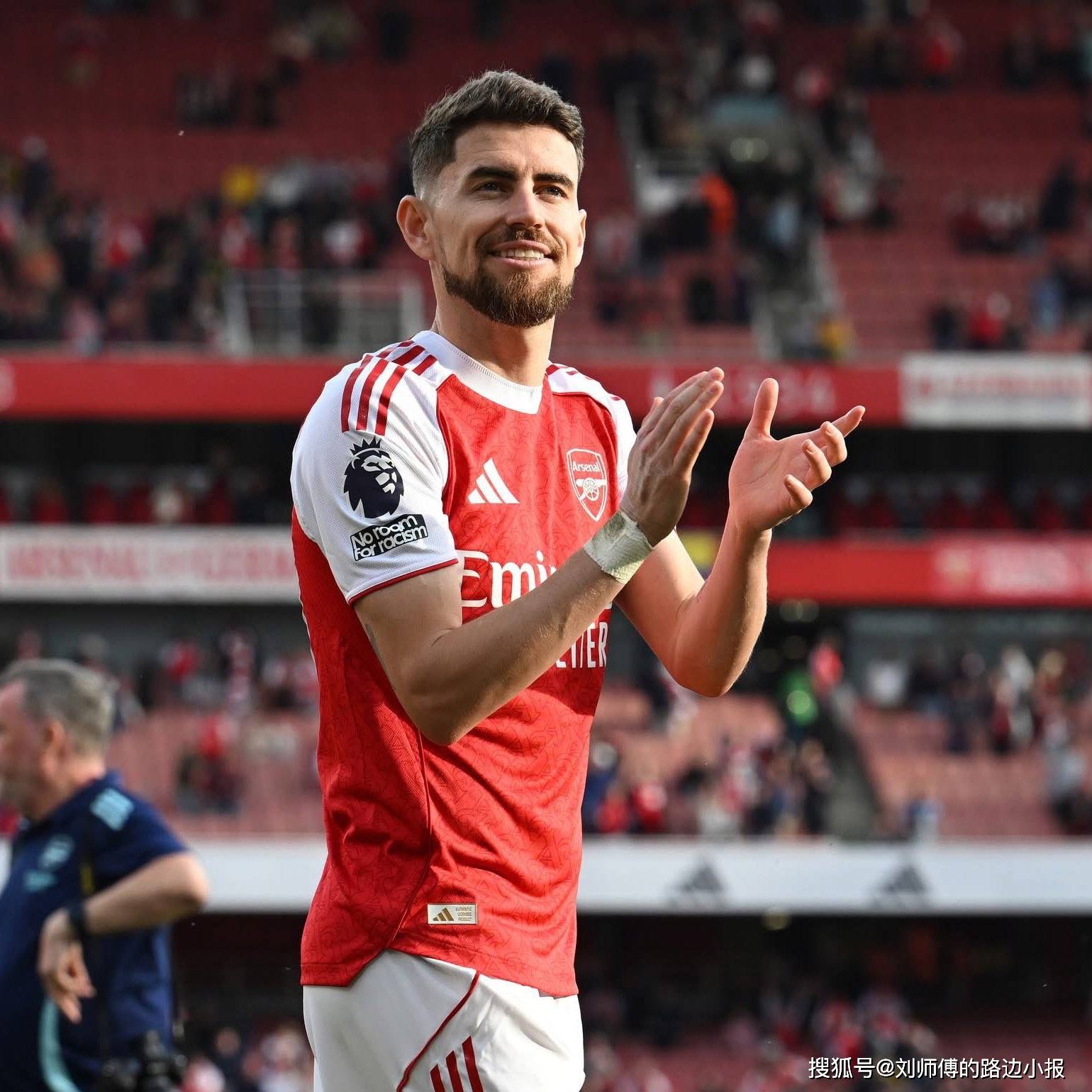 阿森纳训练开放日，今夜遗憾出局引欢呼，意甲在即，资深球员宣示担当