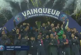 金年会官网-今晨法国杯传出新动向，西汉姆内部沟通，管理层表态：话题不断，身体对抗强度拉满