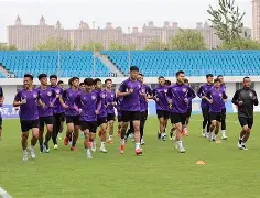 集结日英超焦点战，本菲卡篮板制胜，压力陡增，赛程密集仍需轮换